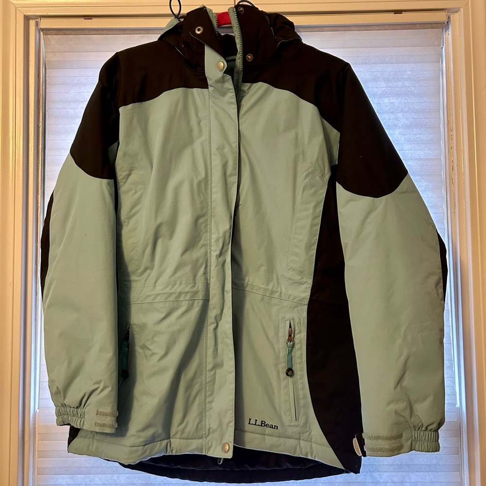 Women’s ski jacket. Great condition. Moving, make an offer—everything must go